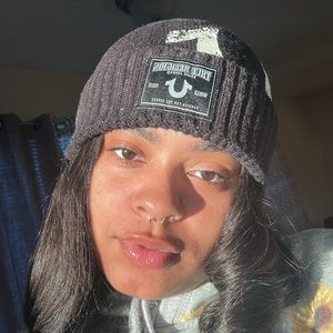 Meet your Posher, Derrion